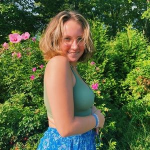Meet your Posher, Olivia